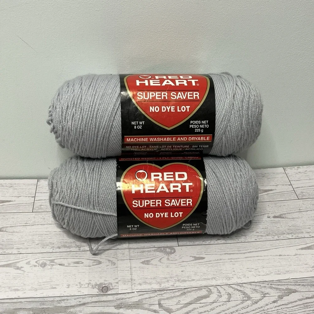 Red Heart Super Saver Light Grey Yarn 341 Worsted Weight 8oz 2 Skeins E300